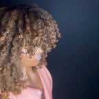 The FINGERCOMBER TWIST-IN/TWIST-OUT Styling Unit