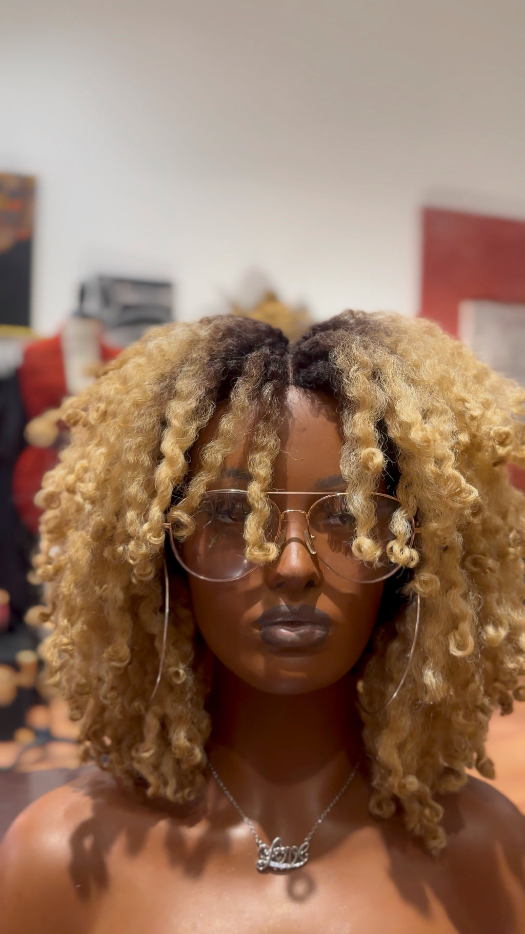 The FINGERCOMBER TWIST-IN/TWIST-OUT Styling Unit - Almost Reisling